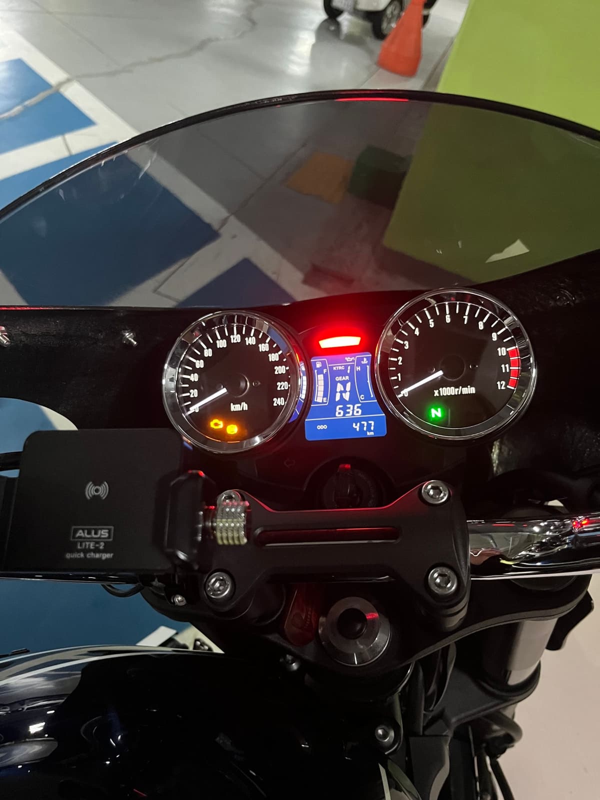 가와사키 Z 900 RS 5