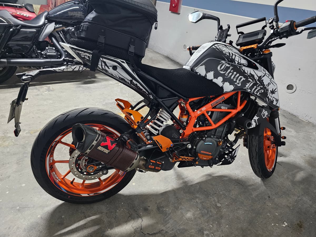 KTM 390 듀크 1