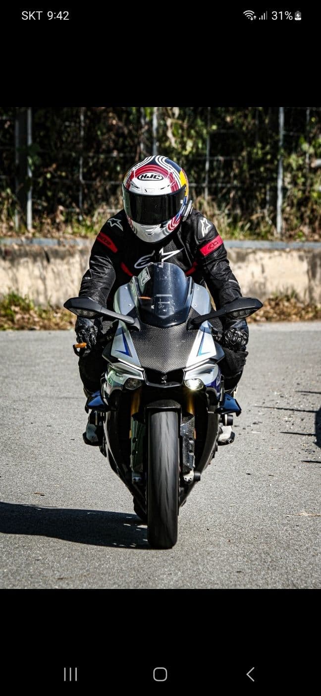 야마하 YZF R1 M 5