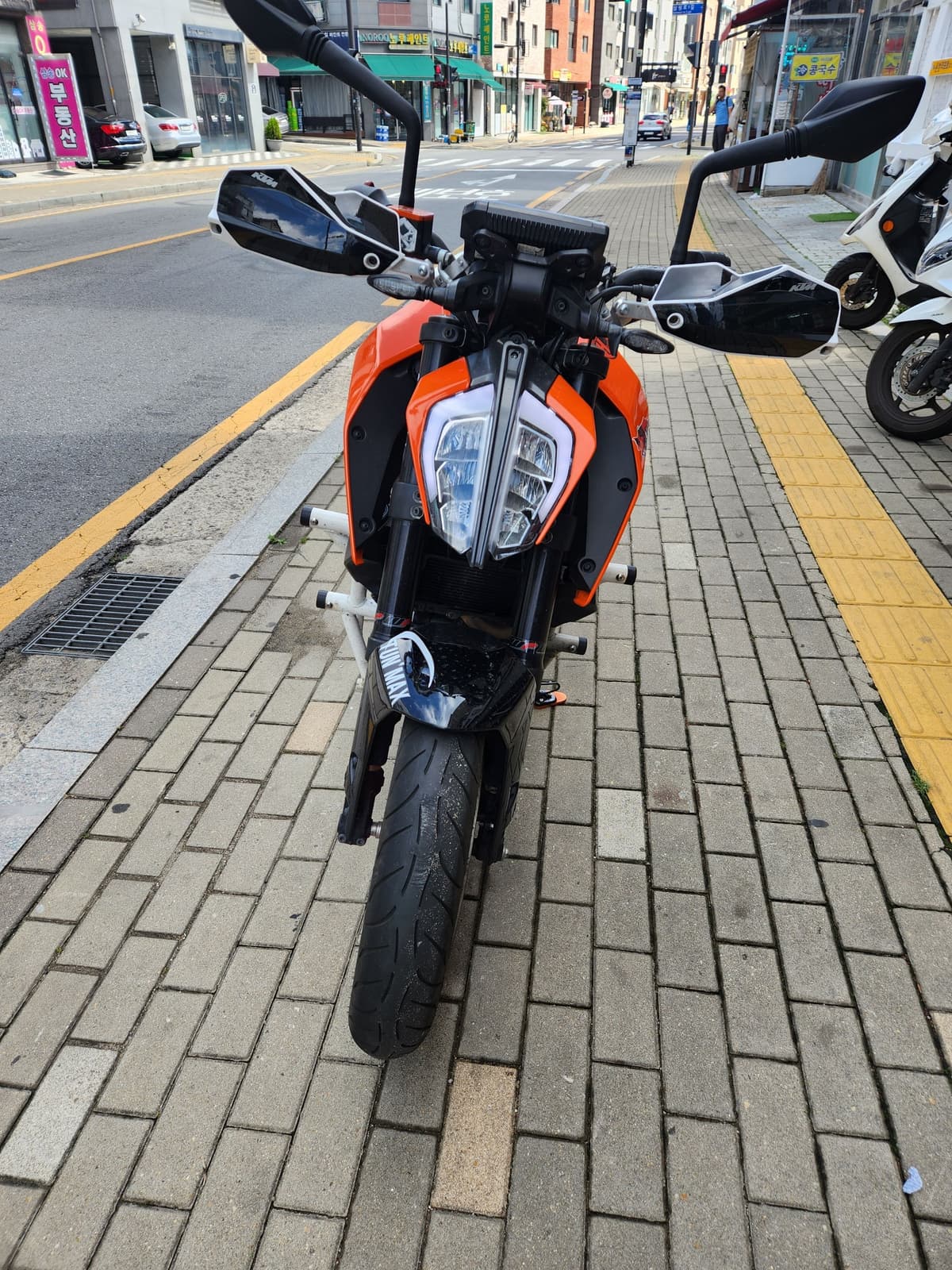 KTM 390 듀크 3