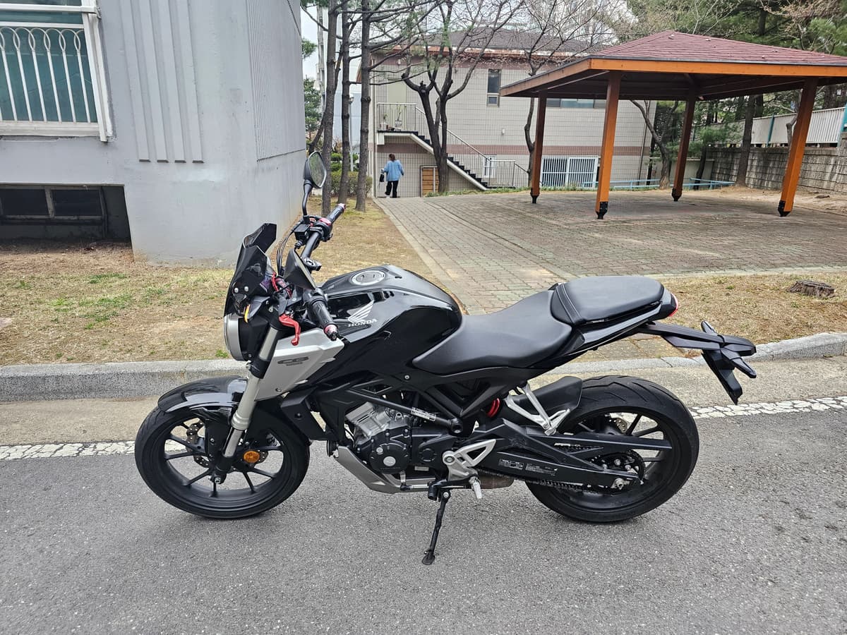 혼다 CB 125 R 2
