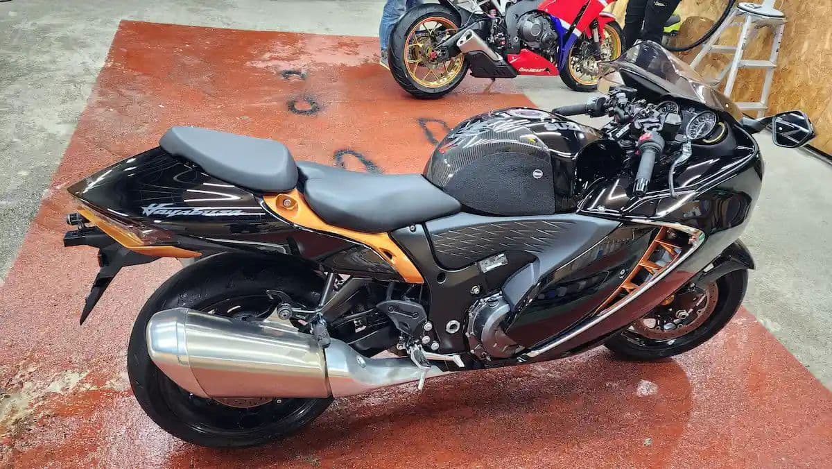 스즈키 하야부사 1