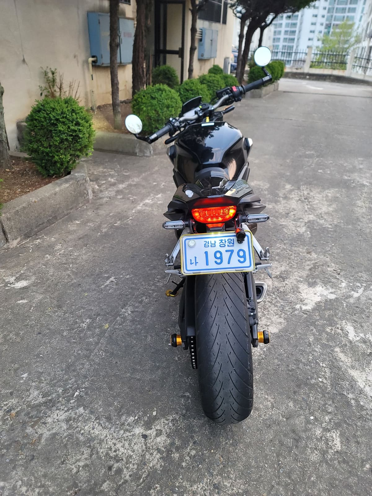 혼다 CB 650 R 4