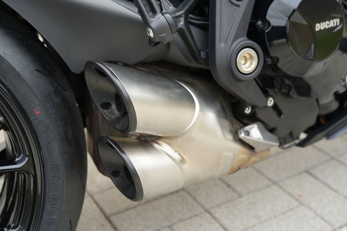 두카티 X 디아벨 블랙스타 10