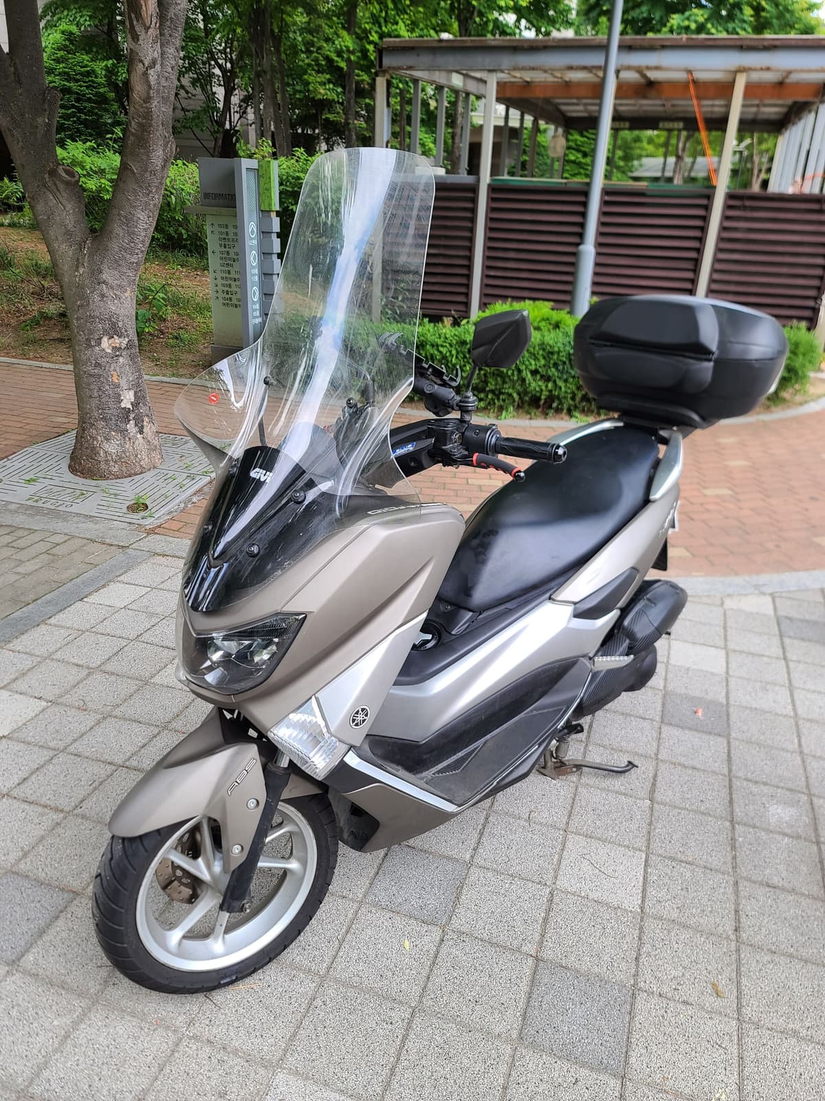 야마하 NMAX 125 9