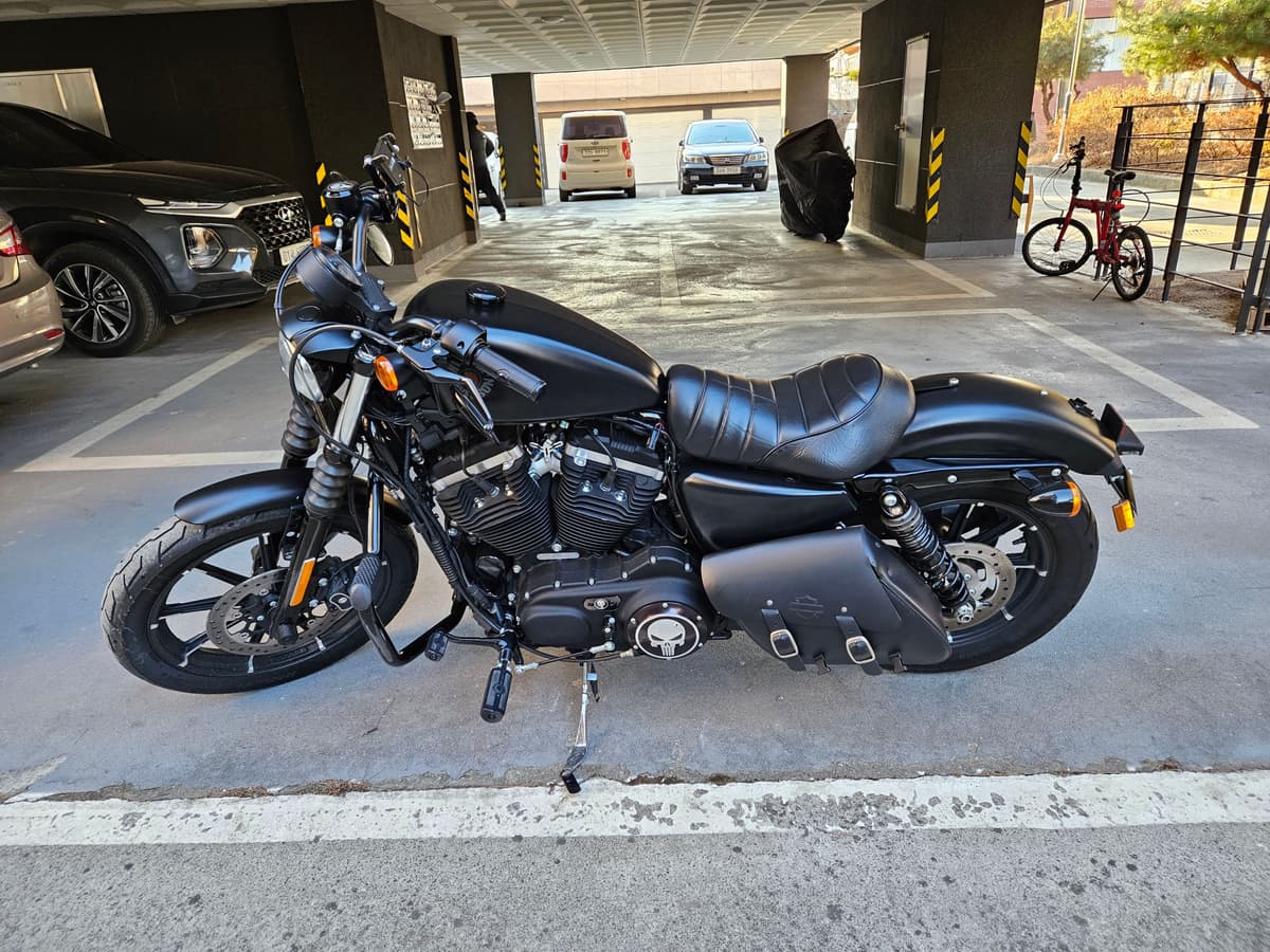 할리데이비슨 아이언 883 2