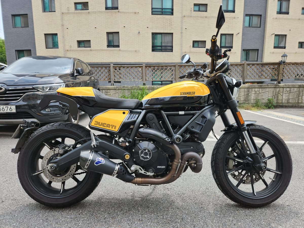 두카티 스크램블러 풀 스로틀 1