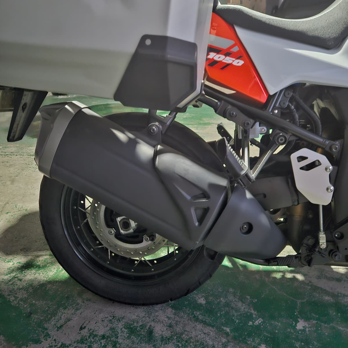 스즈키 브이스트롬 1050 XT 10