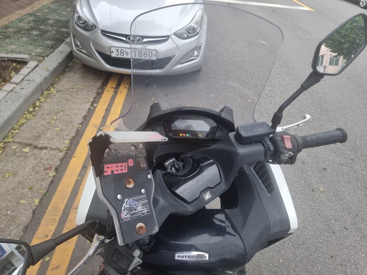 혼다 인테그라 750 4