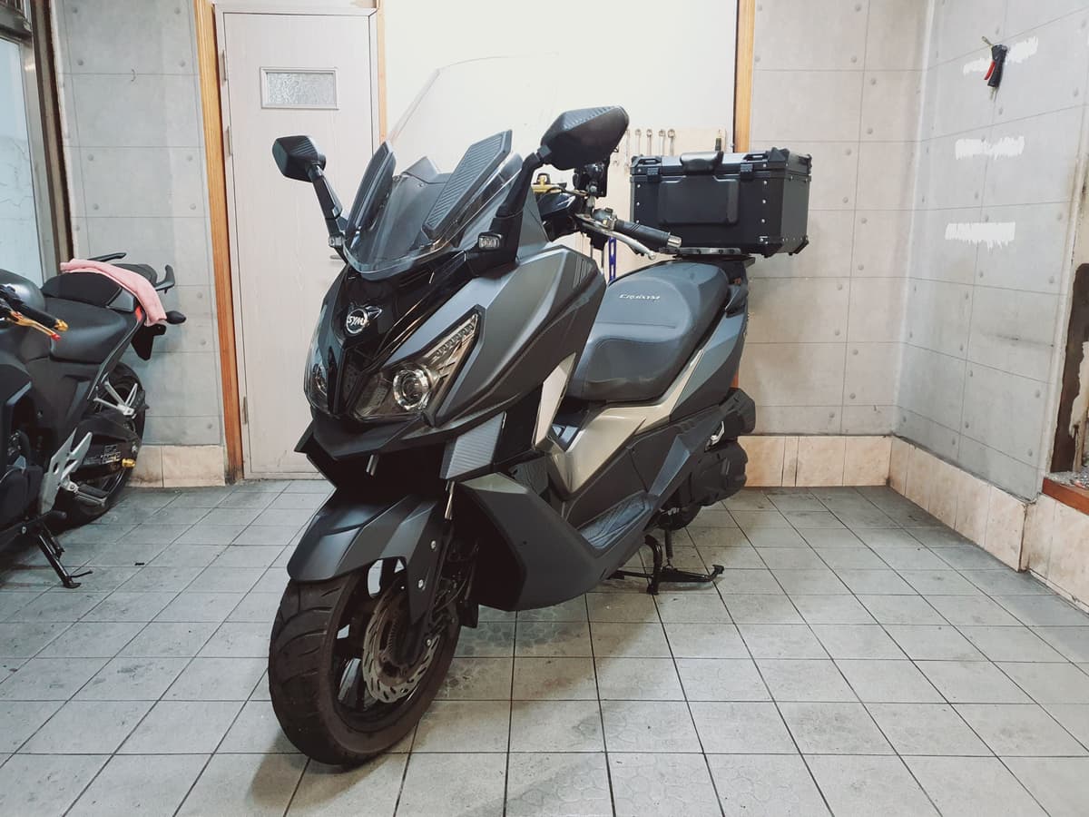 SYM 크루심 300 ABS 1