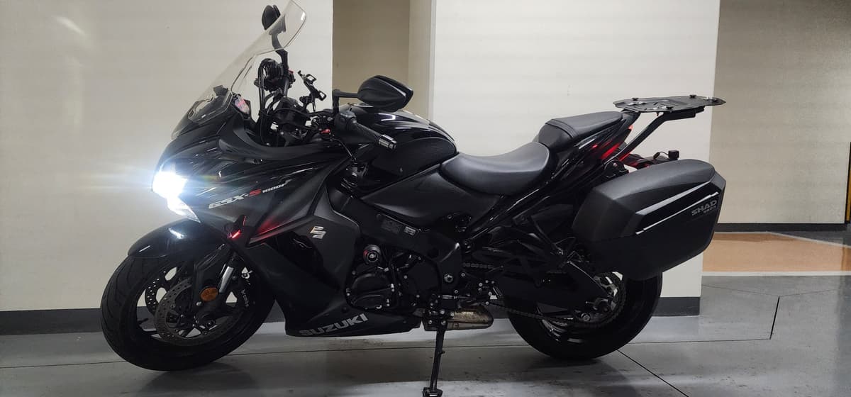 스즈키 GSX S 1000 F 2