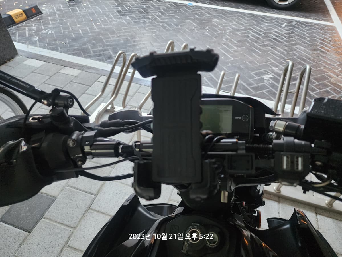 스즈키 GSX S 125 11