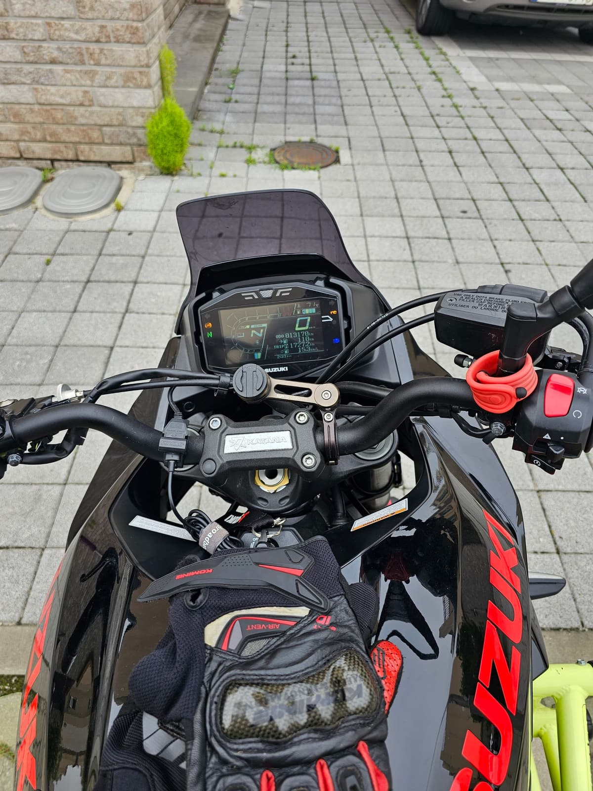 스즈키 카타나 1000 5