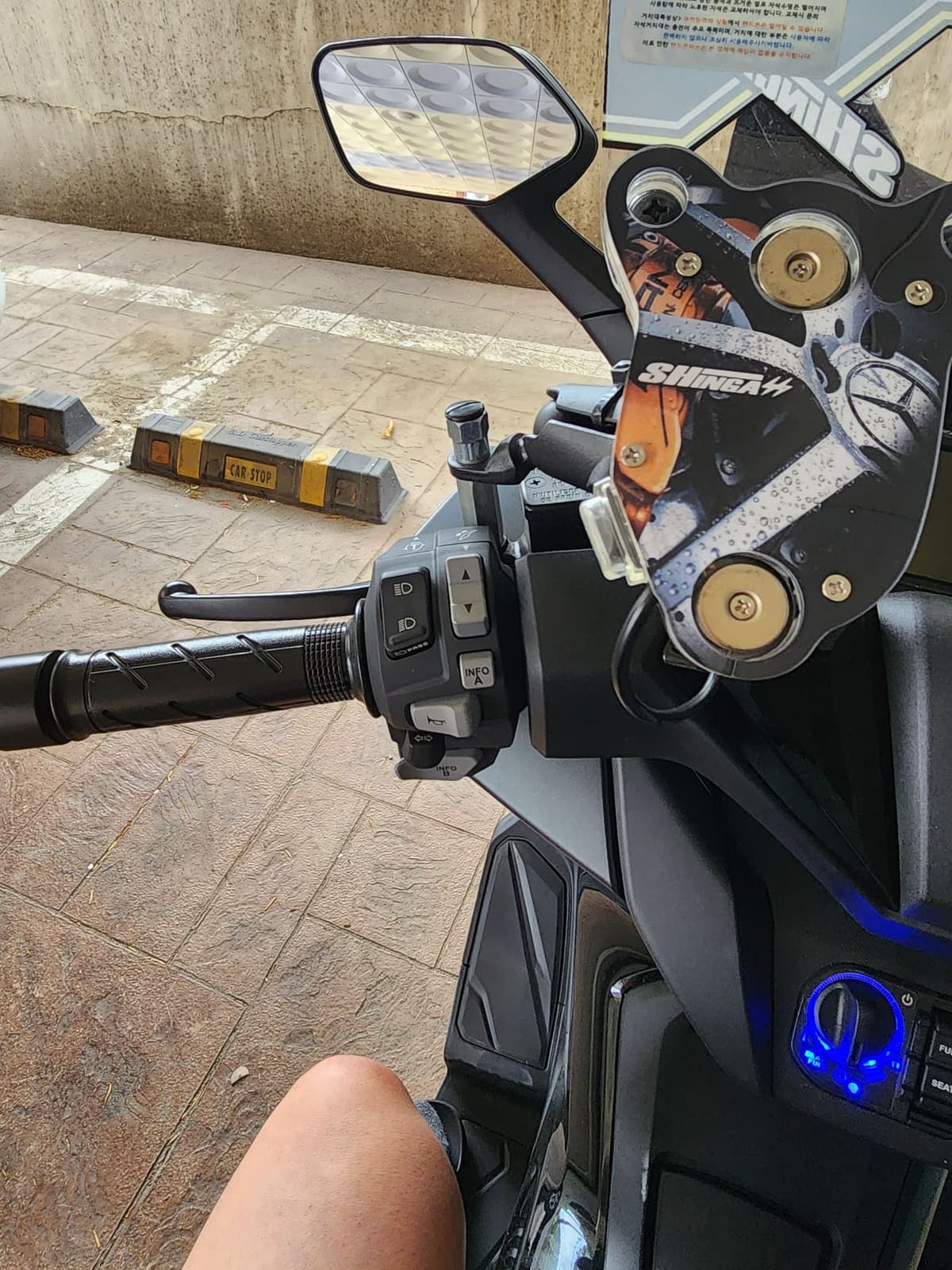 혼다 포르자 350 more