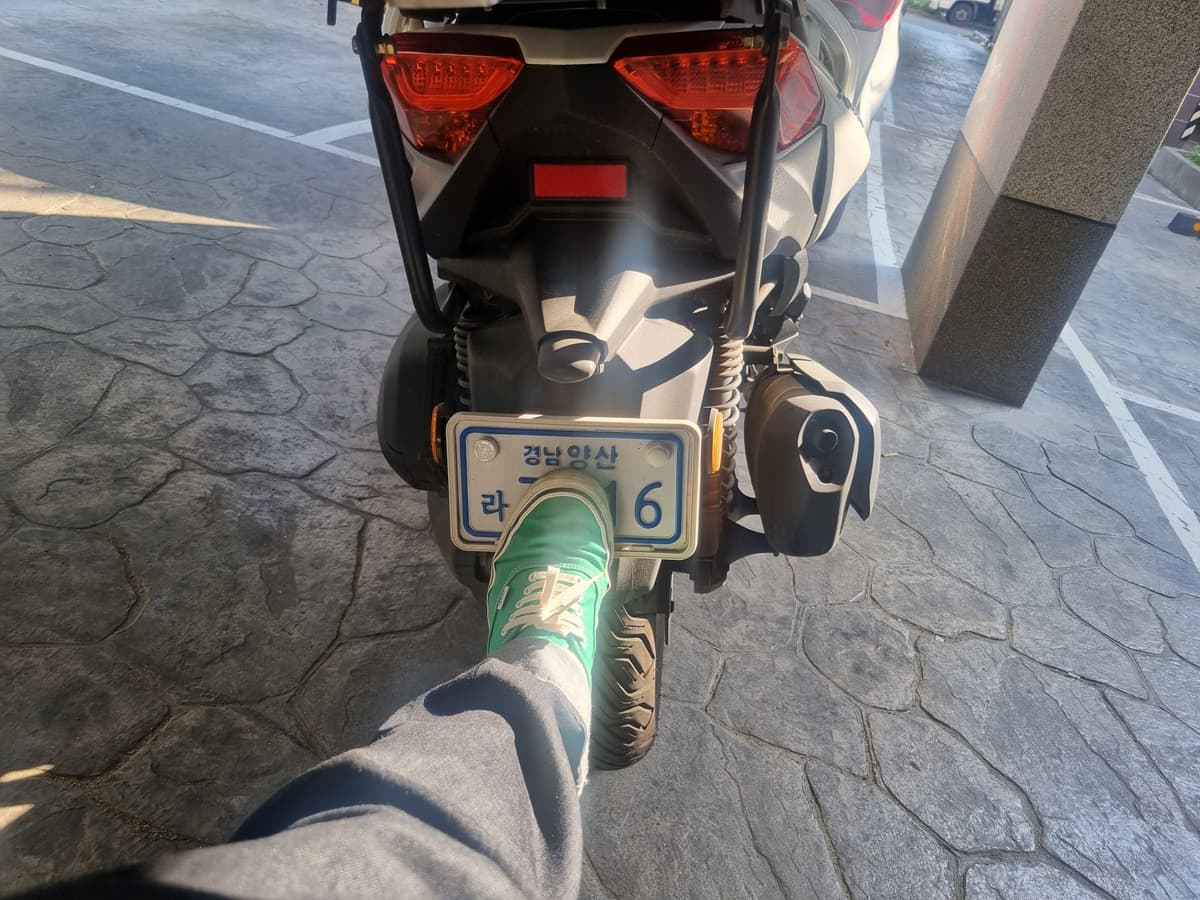 야마하 XMAX 300 ABS 4