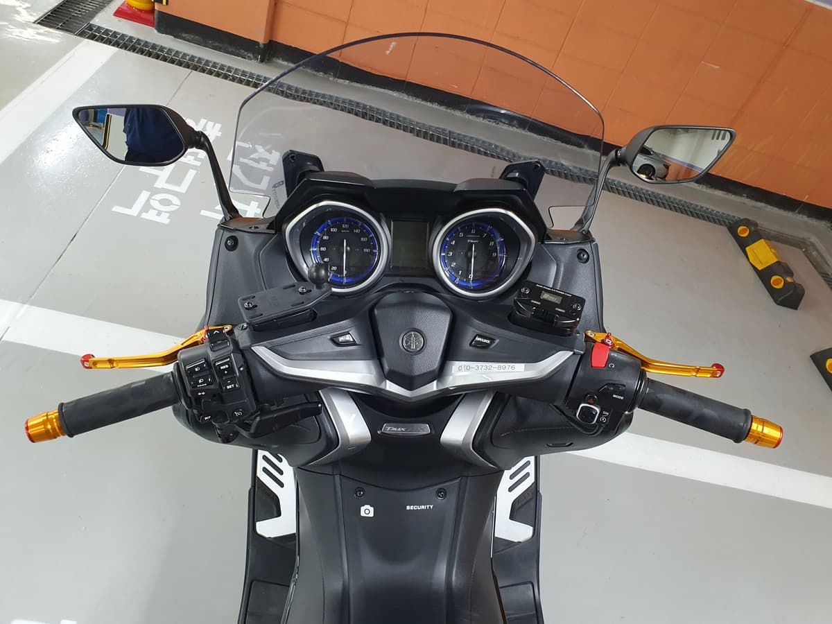 야마하 TMAX DX more