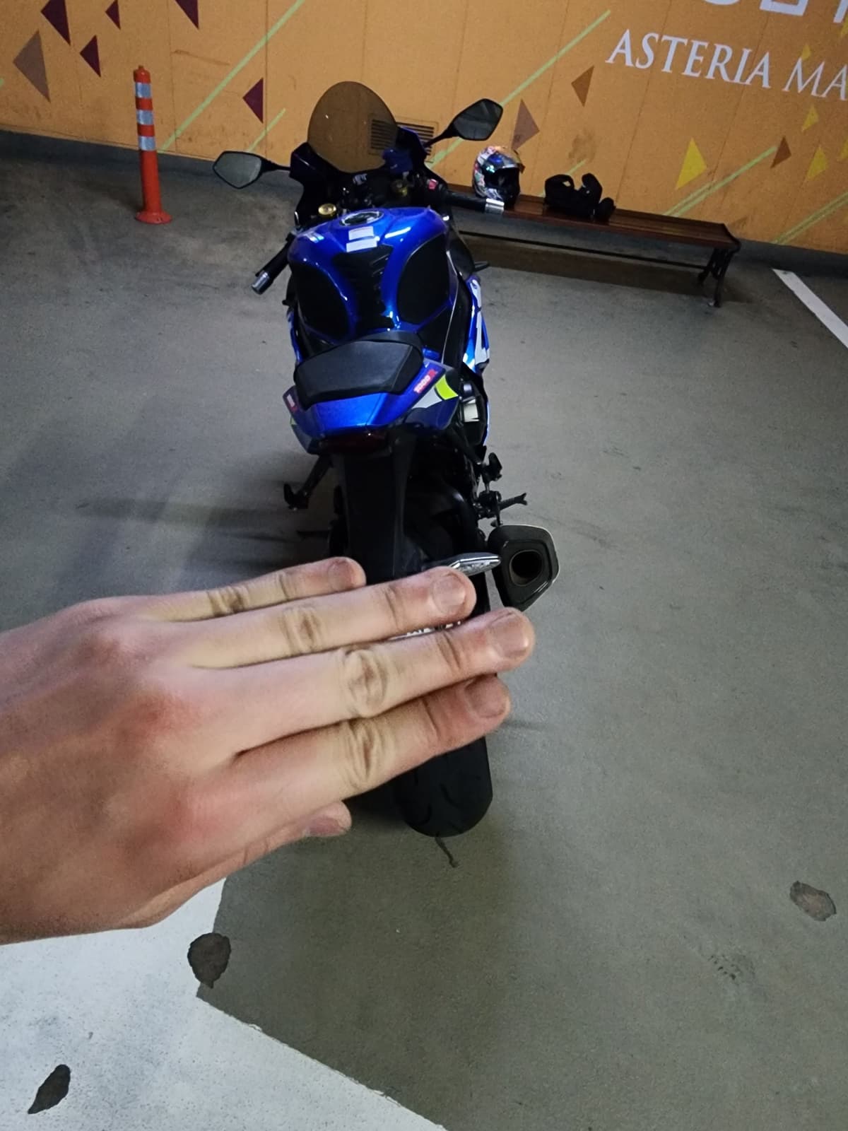 스즈키 GSX R 1000 R 4