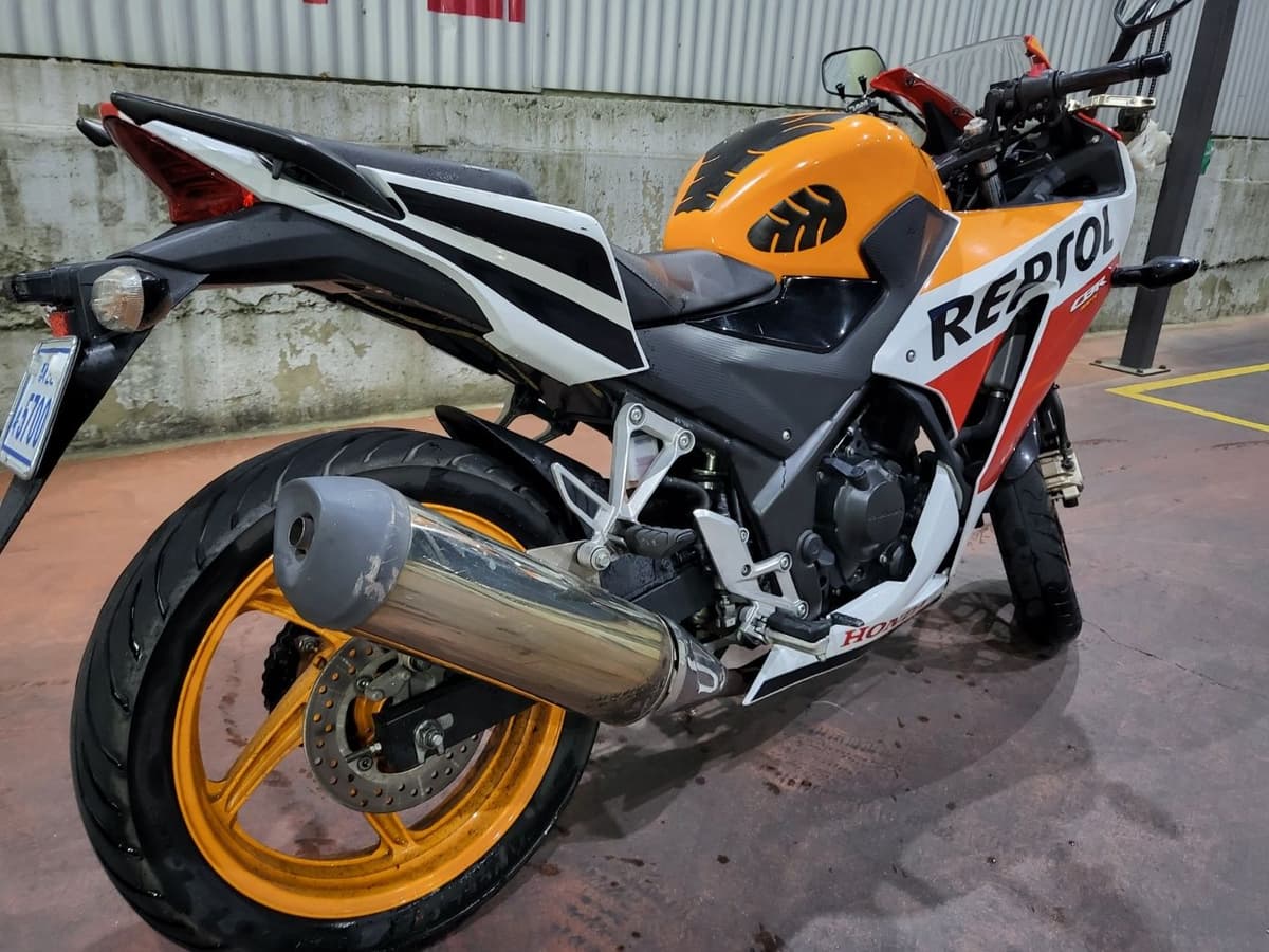 혼다 CBR 300 R 4
