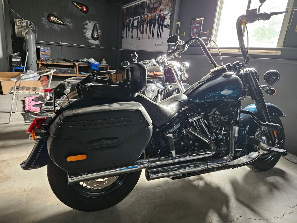 할리데이비슨 헤리티지 클래식 1