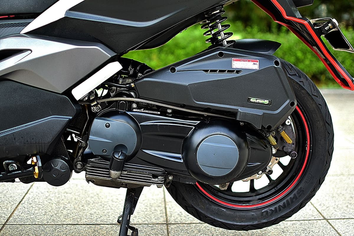 케이앤씨모터스 이지맥스 300 ABS 7