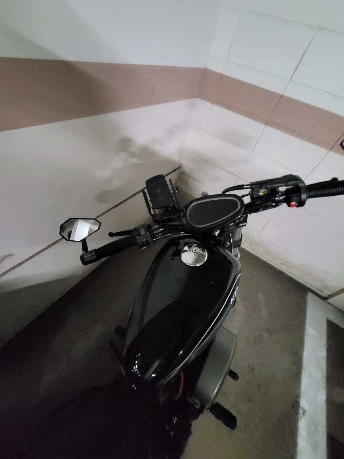 KR모터스 아퀼라 300 SS 7