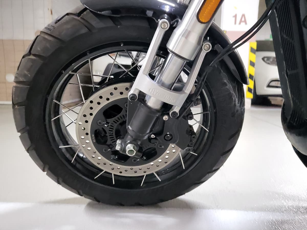 KR모터스 아퀼라 300 SS 9