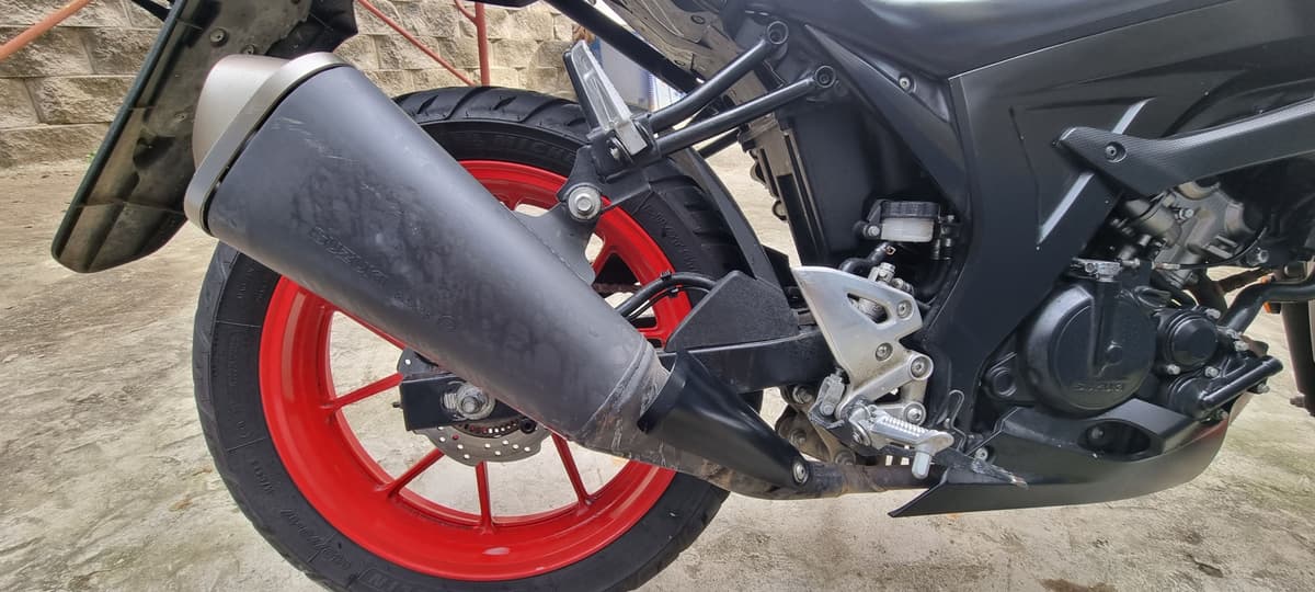 스즈키 GSX S 125 10