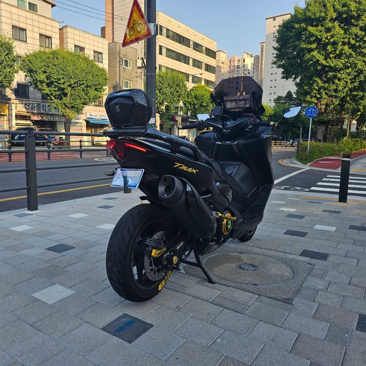 야마하 TMAX 560 4