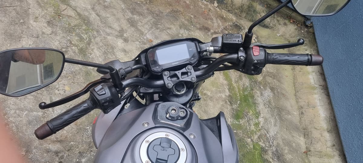 스즈키 GSX S 125 more