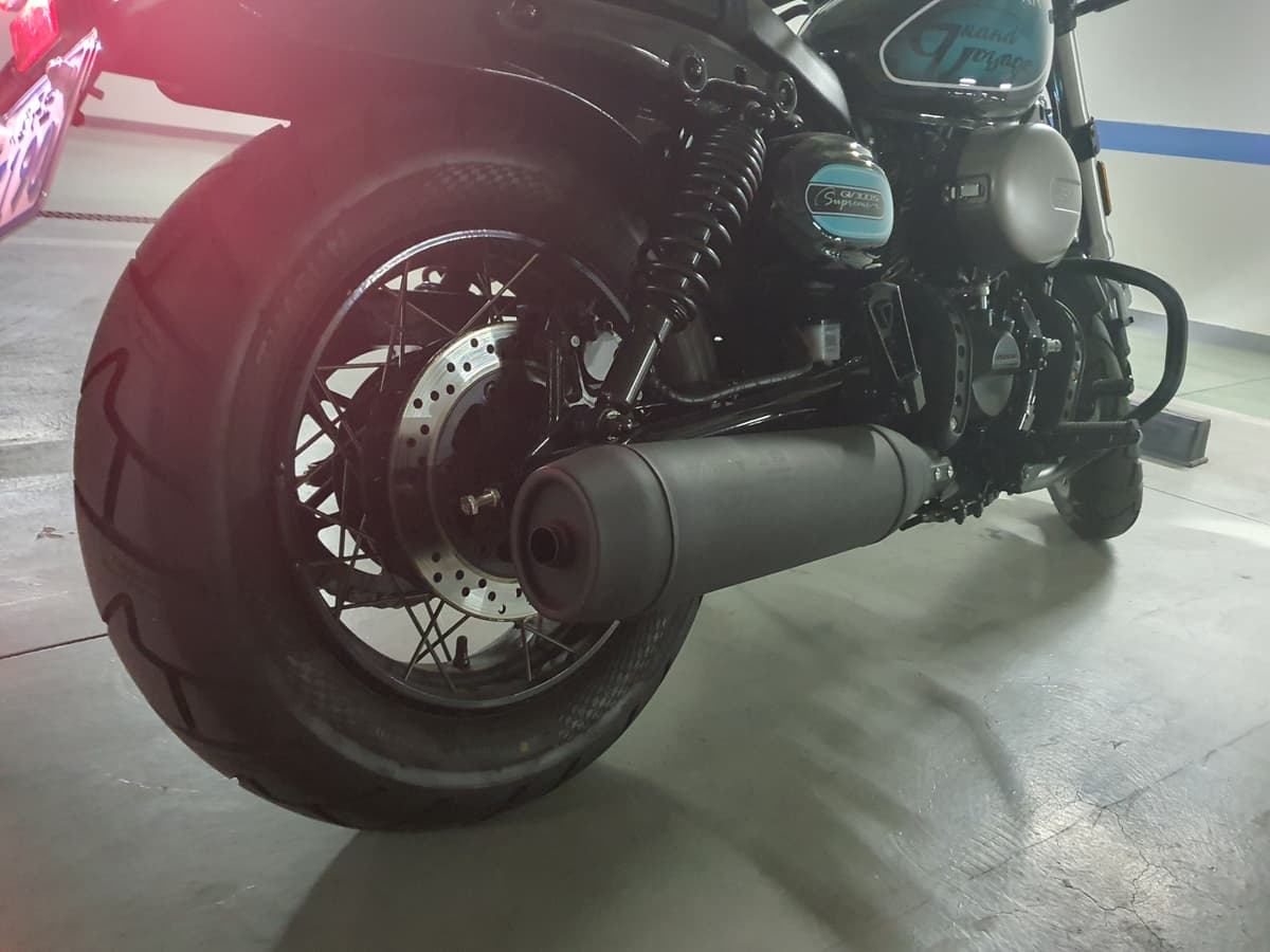 KR모터스 아퀼라 300 SS 10