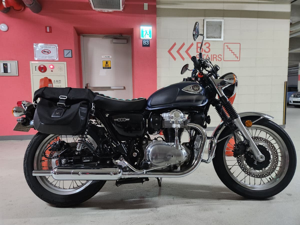 가와사키 W 800 1