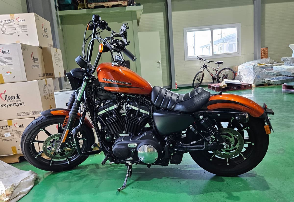 할리데이비슨 아이언 883 2