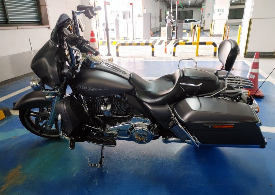 할리데이비슨 스트리트 글라이드 스페셜 2