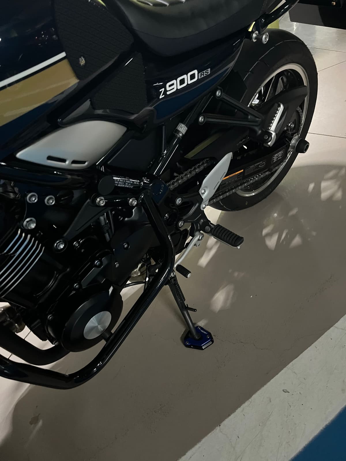 가와사키 Z 900 RS 11