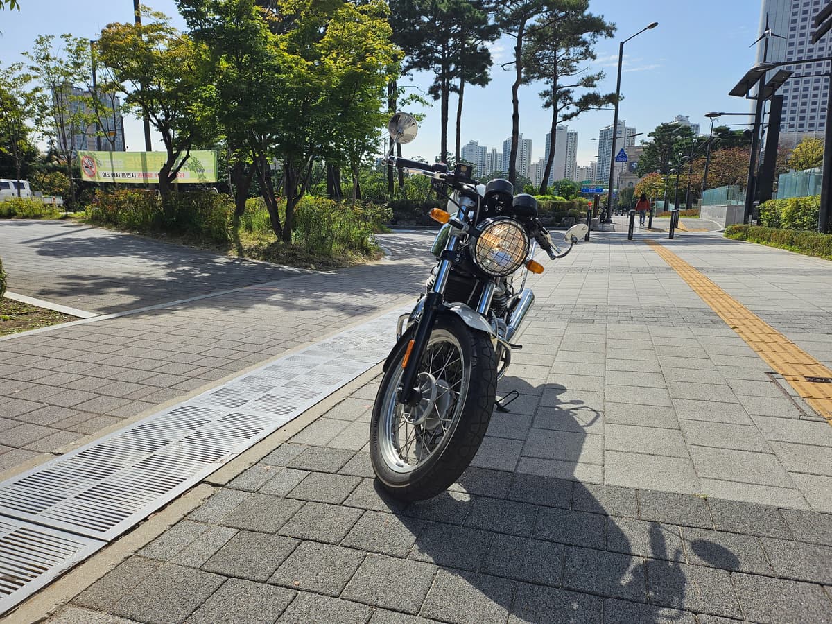 로얄엔필드 컨티넨탈 GT 650 3