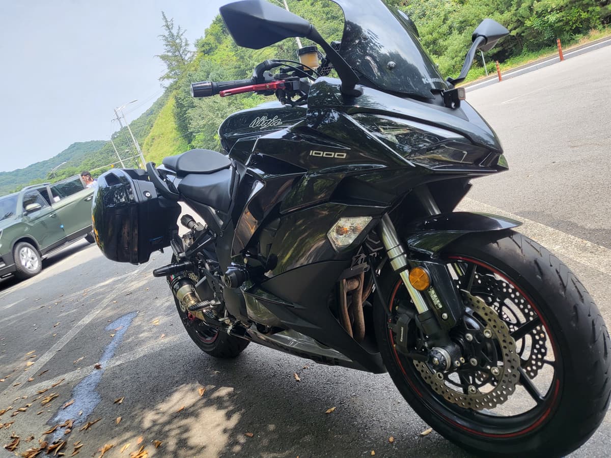 가와사키 Z 1000 SX 3