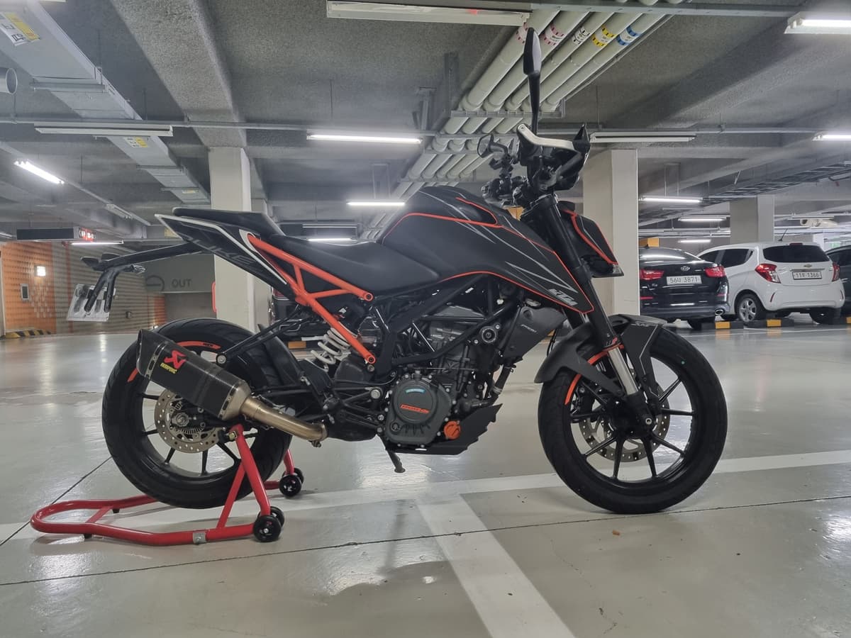 KTM 125 듀크 1