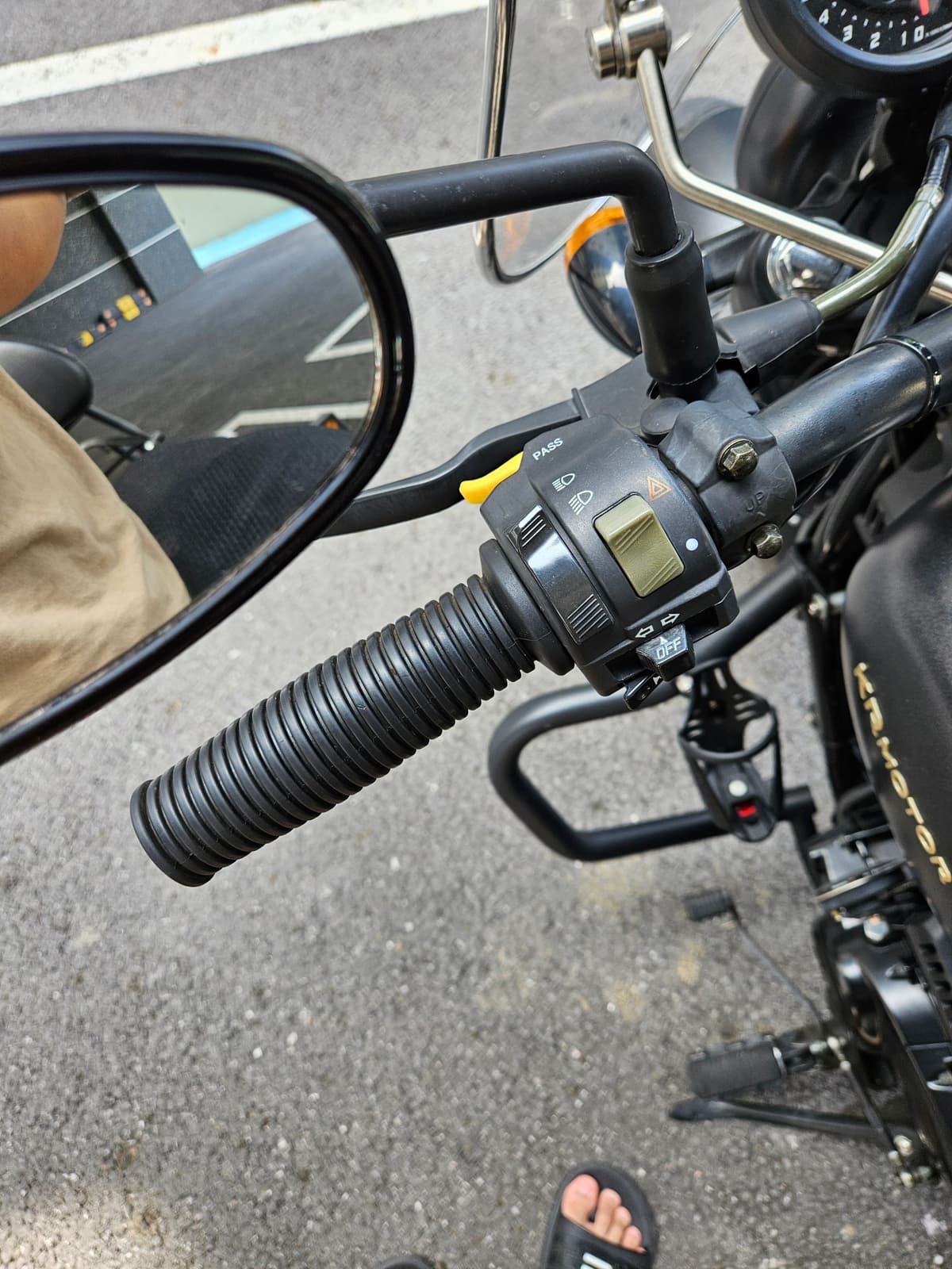 KR모터스 아퀼라 300 S more