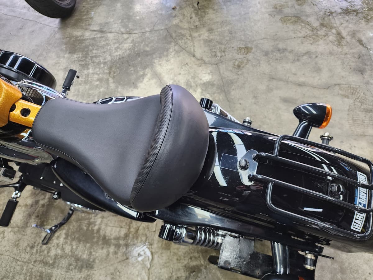 할리데이비슨 포티에잇 8