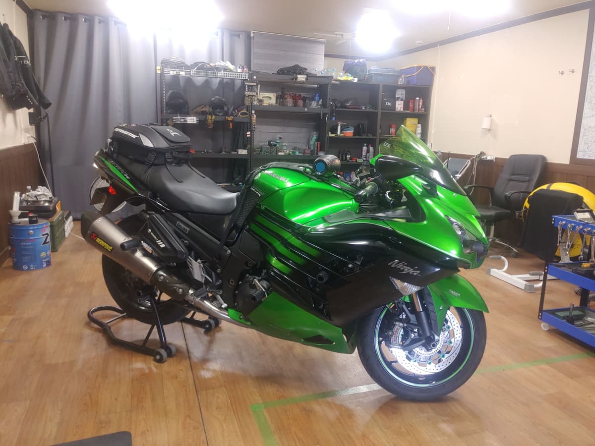 가와사키 ZZR 1400 올린즈 에디션 1