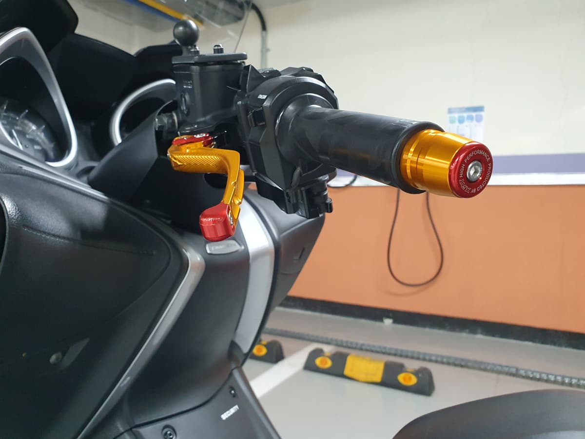 야마하 TMAX DX 10