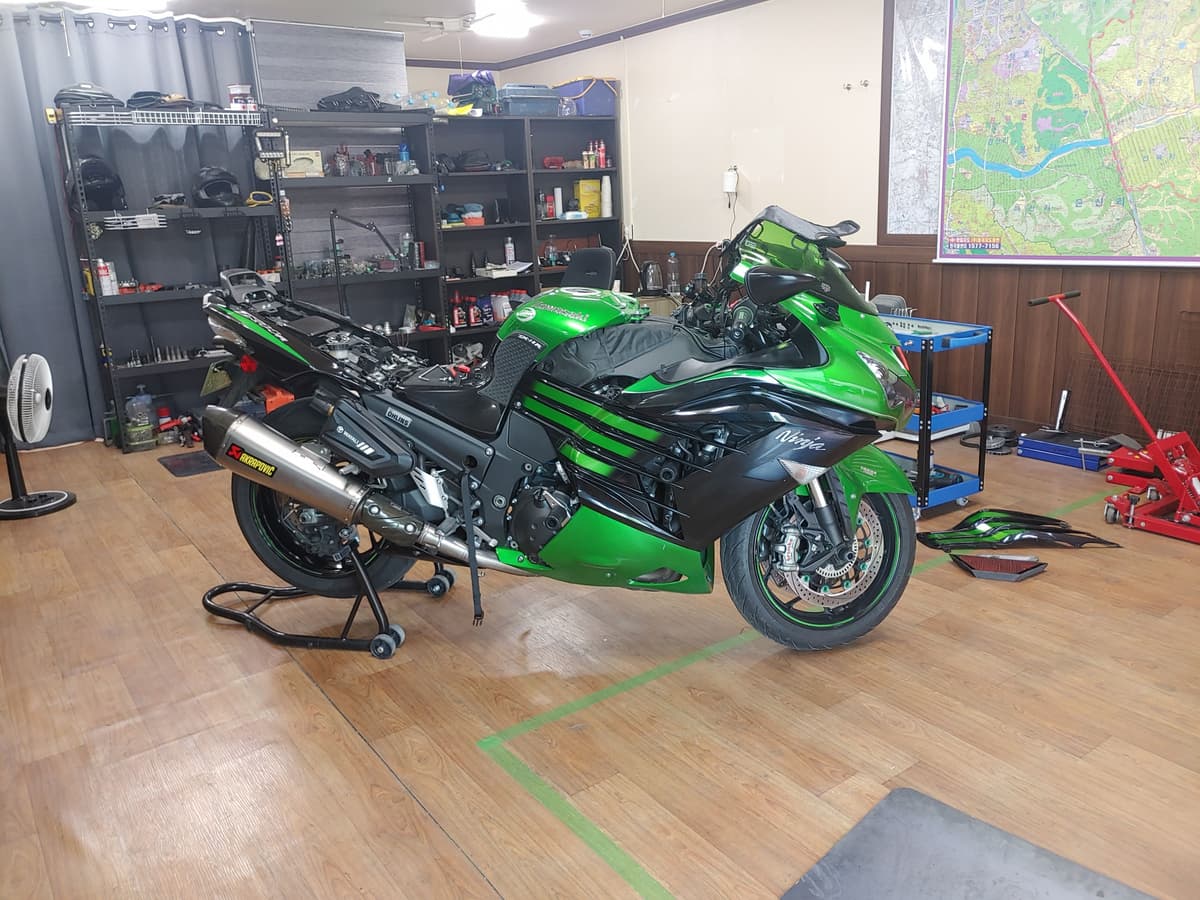 가와사키 ZZR 1400 올린즈 에디션 2