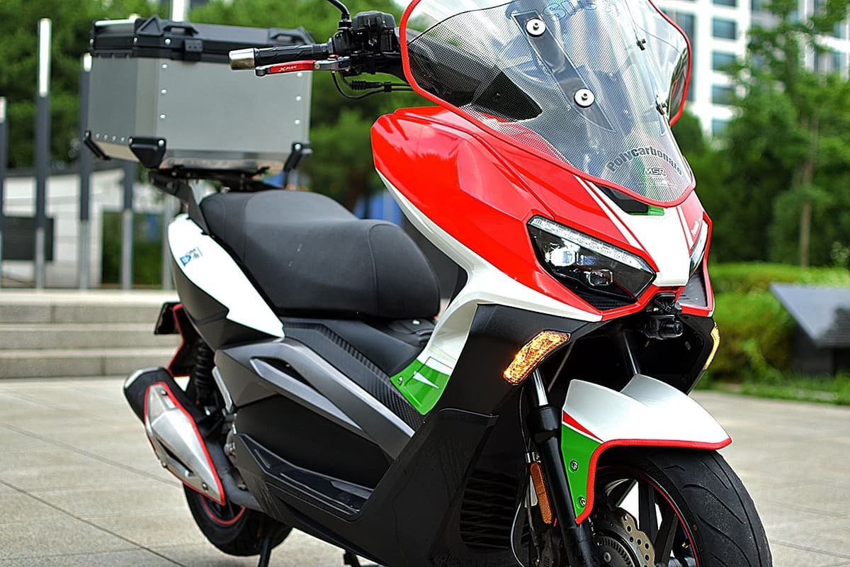 케이앤씨모터스 이지맥스 300 ABS 13