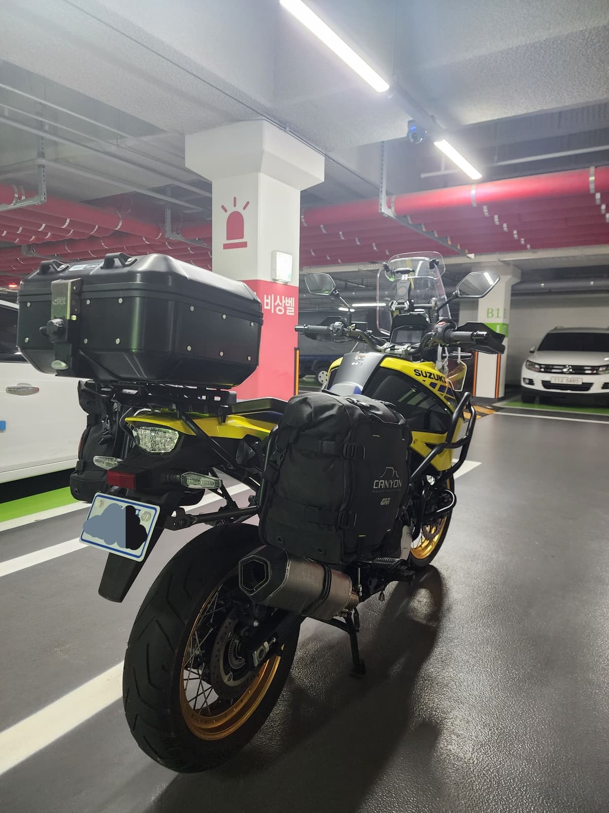 스즈키 브이스트롬 1050 XT 4