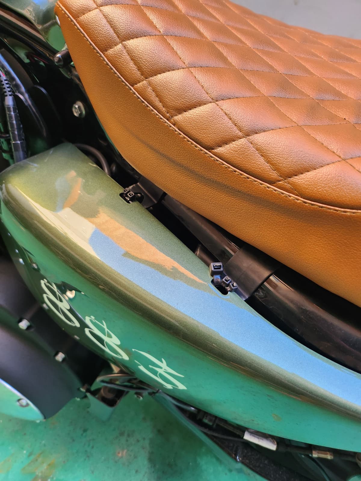 할리데이비슨 아이언 883 2