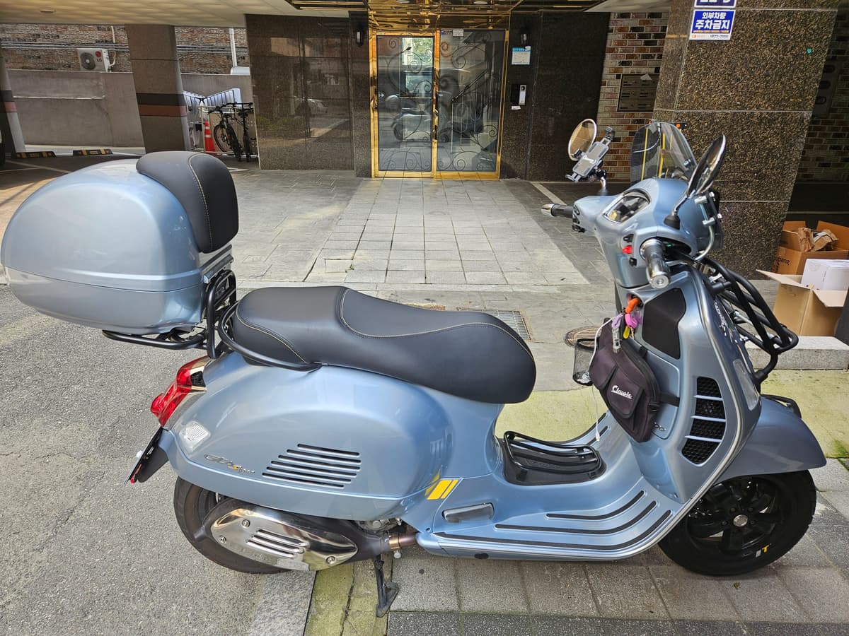 베스파 GTS 300 슈퍼테크 1