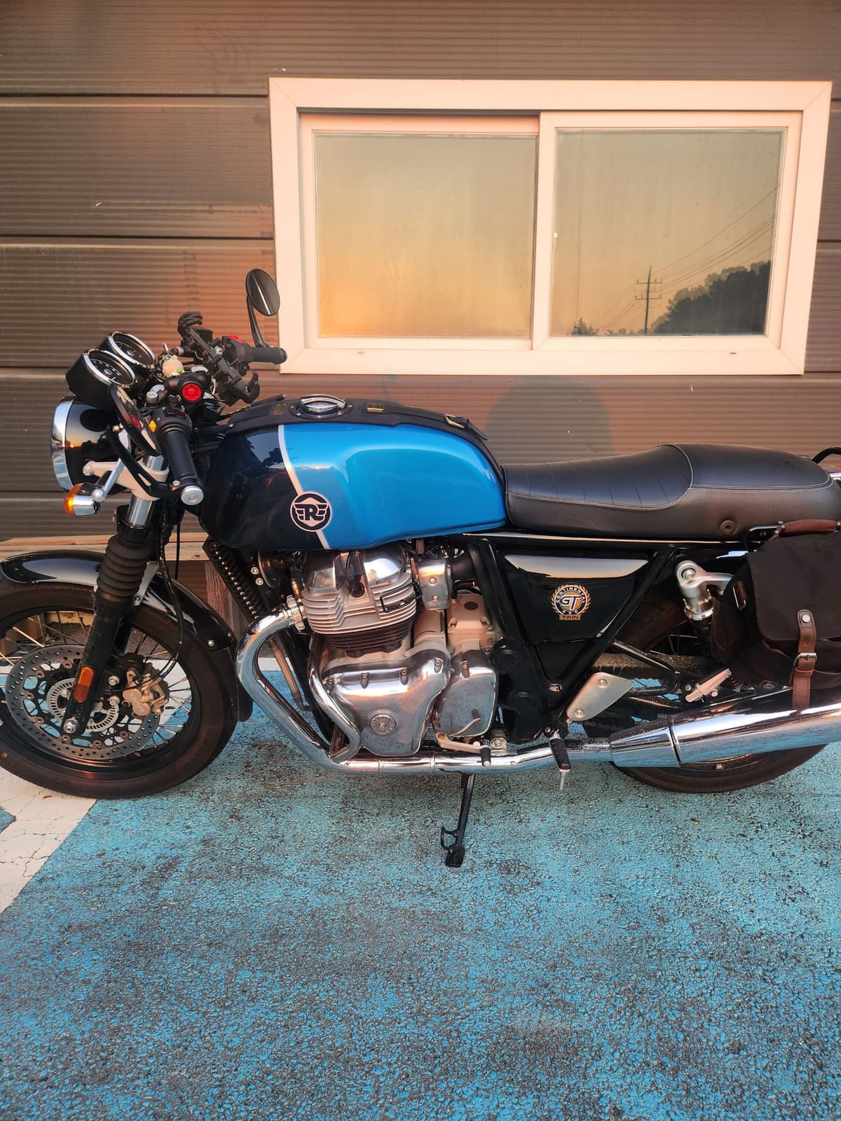 로얄엔필드 컨티넨탈 GT 650 2