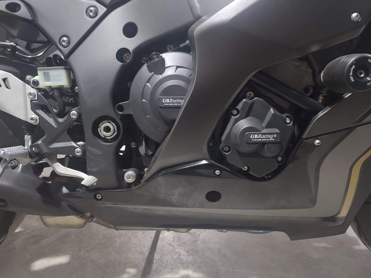 가와사키 닌자 ZX 10 R 7