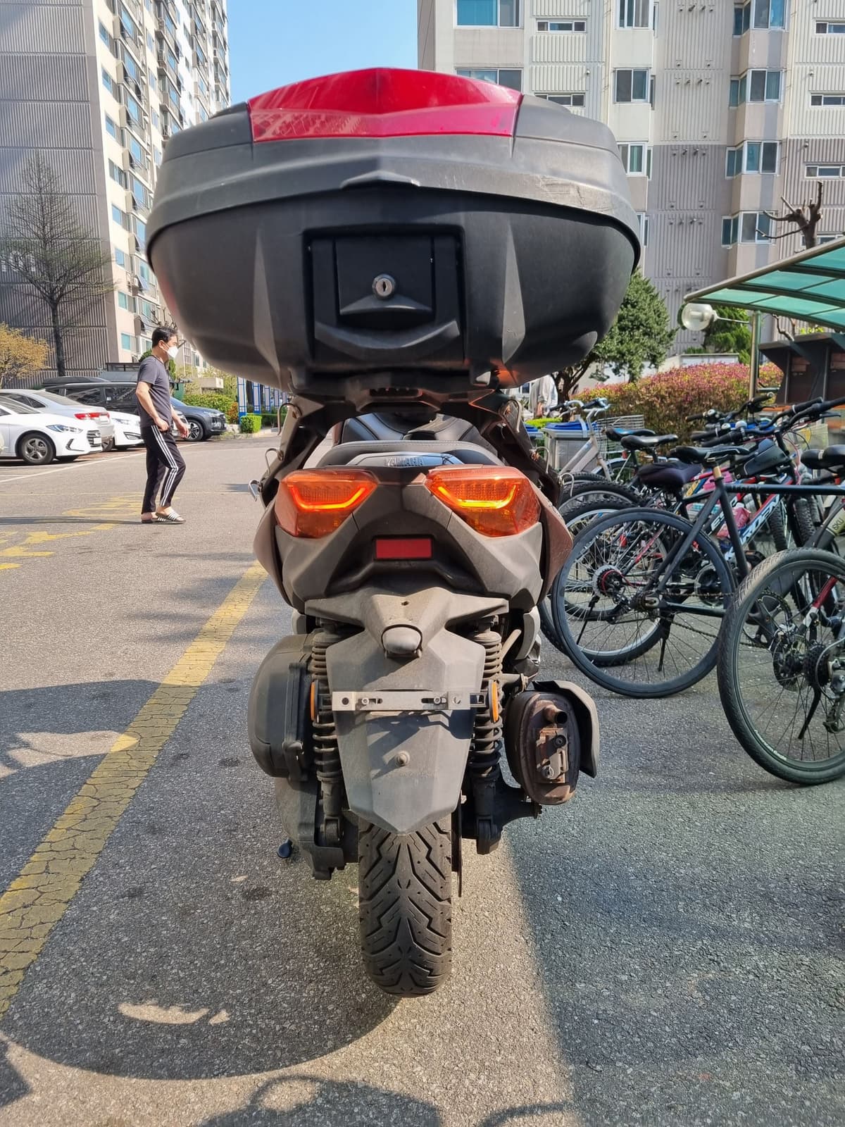 야마하 XMAX 300 ABS 4