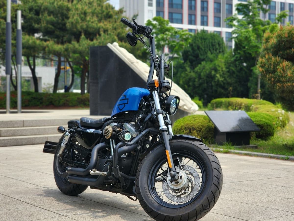 할리데이비슨 포티에잇 9